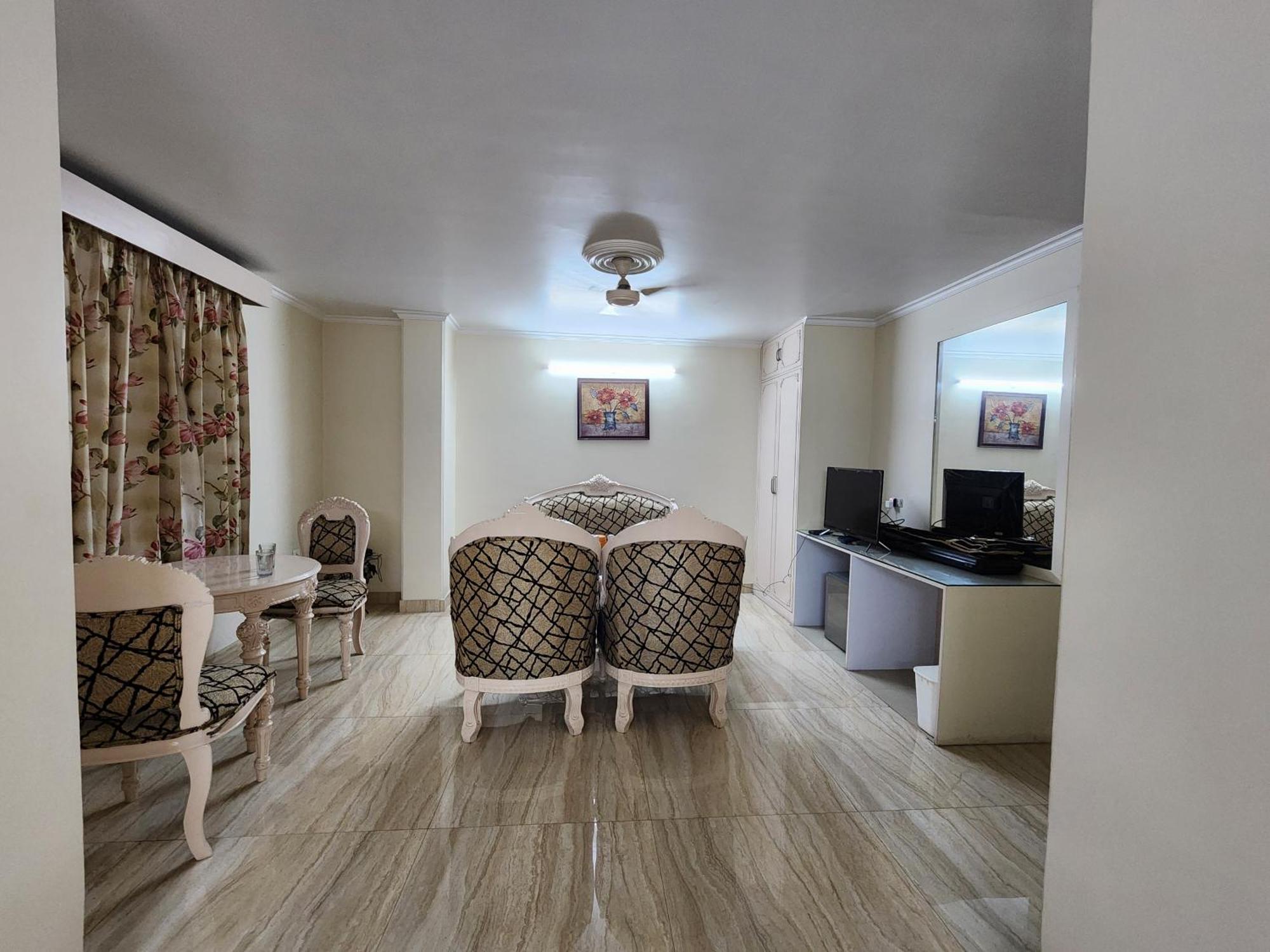 Hotel Mayur Deluxe Meerut Exterior foto