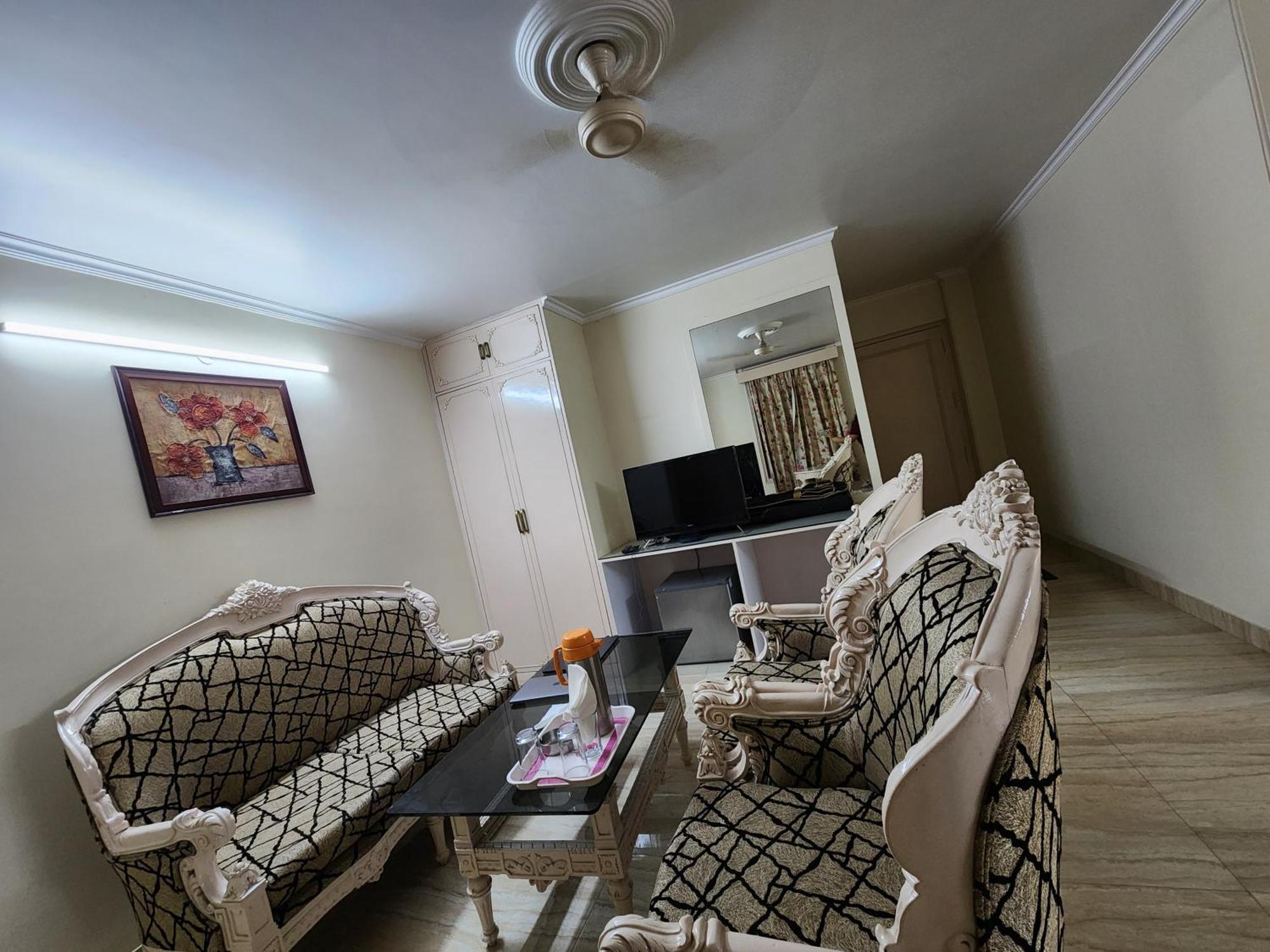 Hotel Mayur Deluxe Meerut Exterior foto