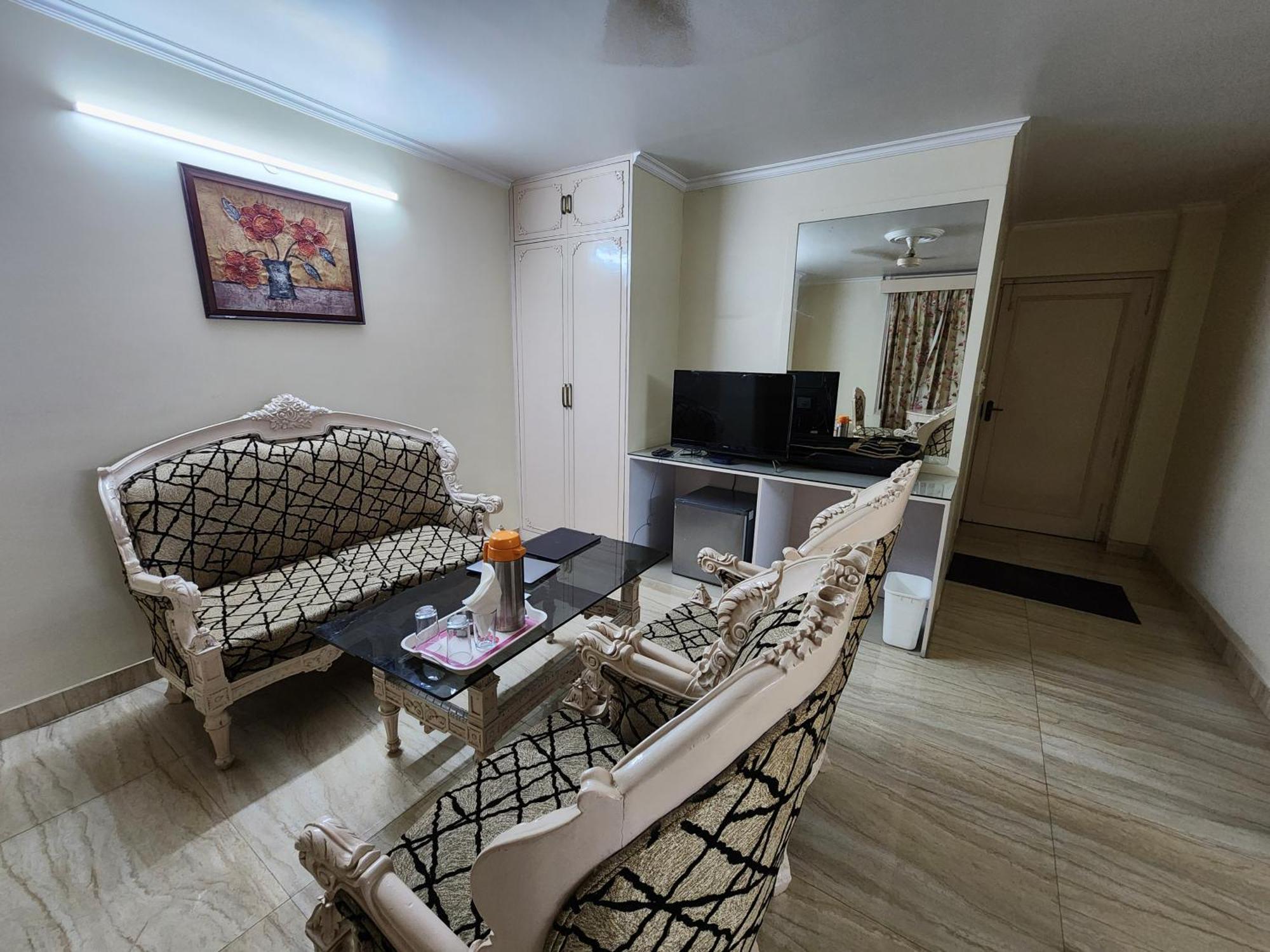Hotel Mayur Deluxe Meerut Exterior foto
