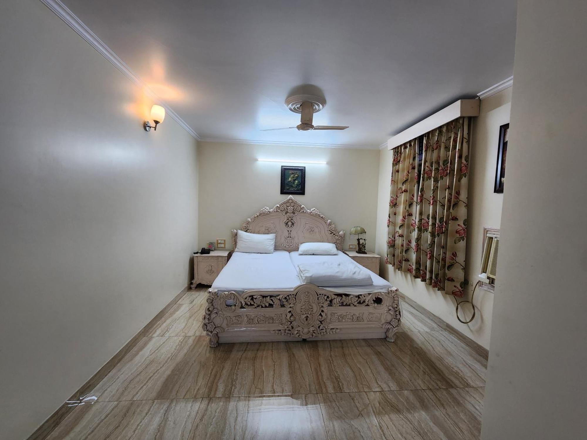 Hotel Mayur Deluxe Meerut Exterior foto