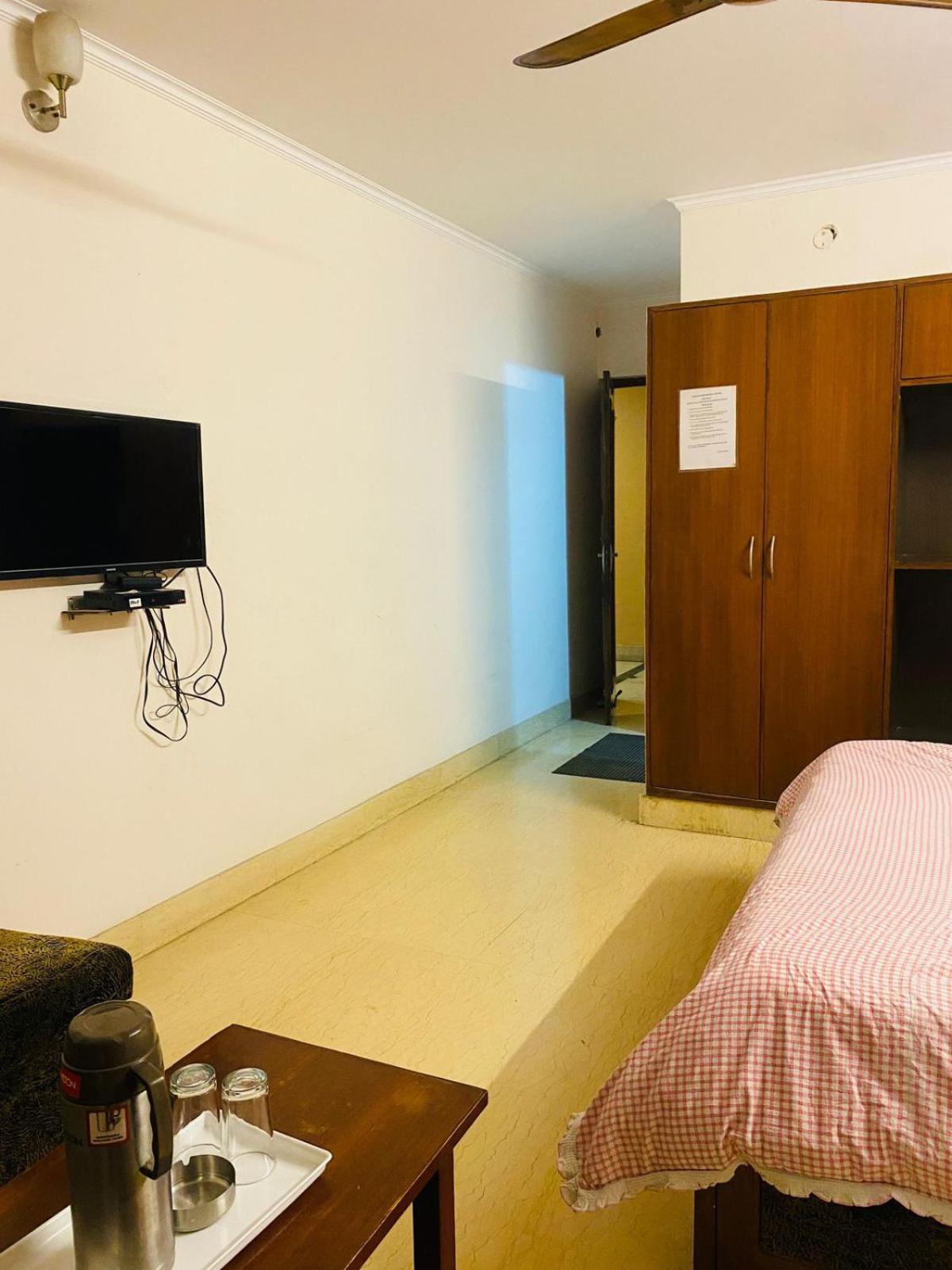 Hotel Mayur Deluxe Meerut Exterior foto