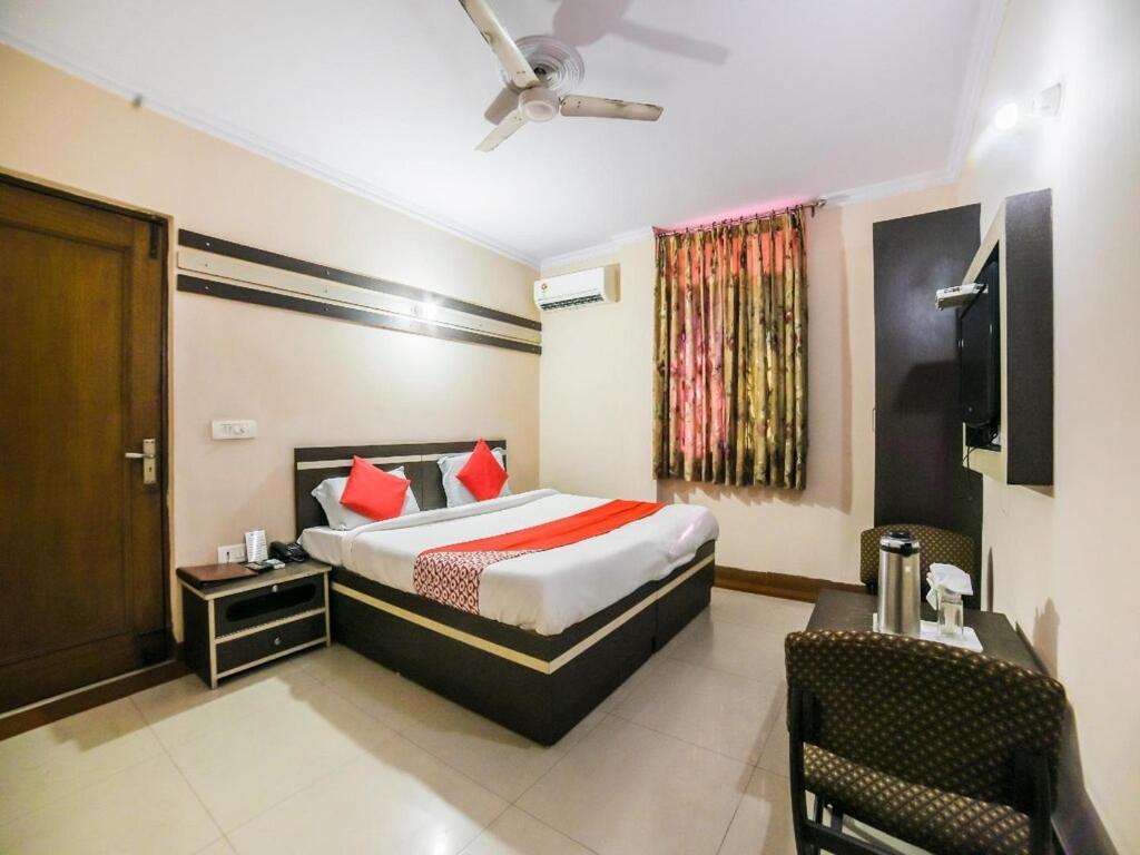 Hotel Mayur Deluxe Meerut Exterior foto